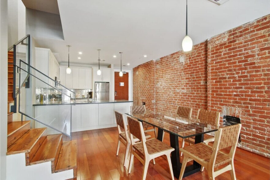 Building Photo - 822 Perdido St