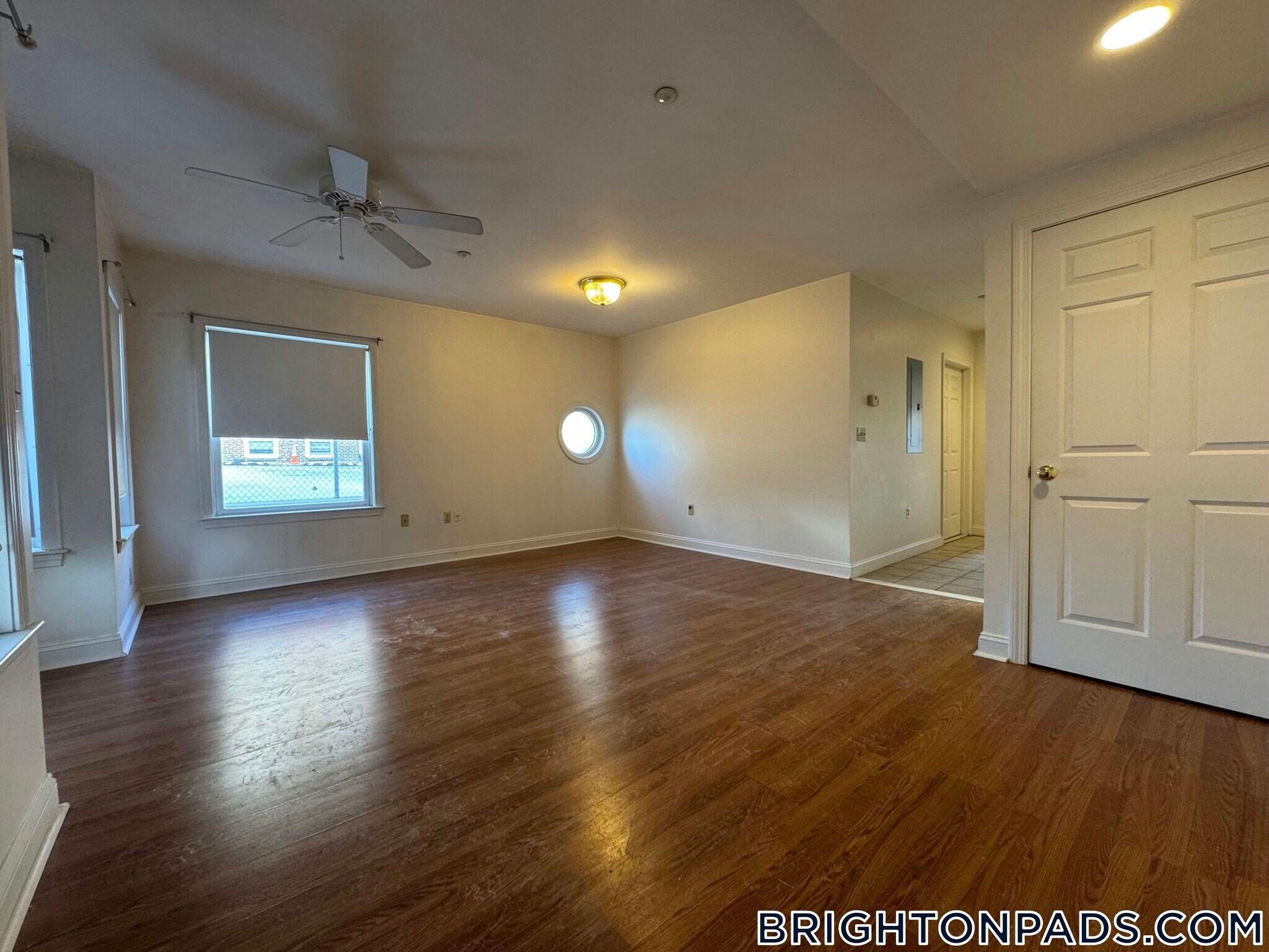 Building Photo - 8-10 Glencoe St.