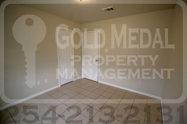 Building Photo - 601 N Gilmer St