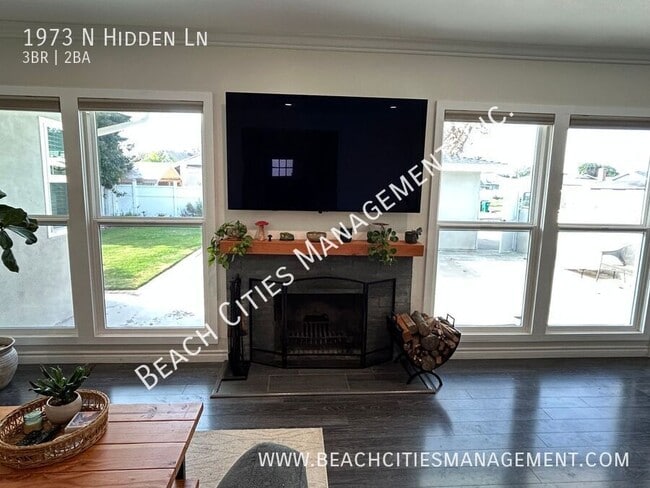 Building Photo - 1973 N Hidden Ln