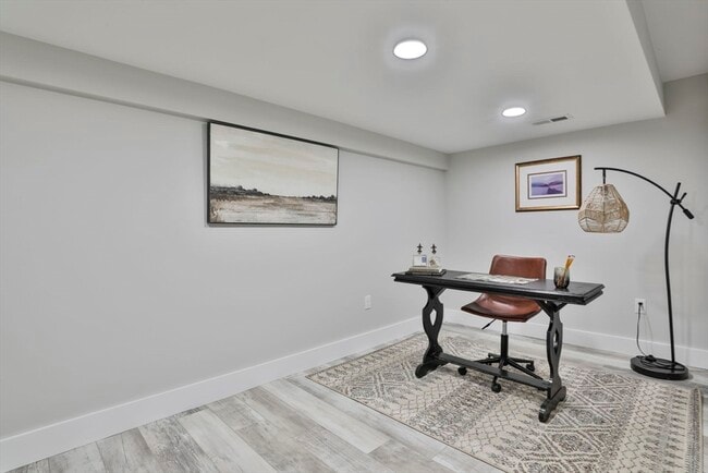 Building Photo - 7 Christopher St