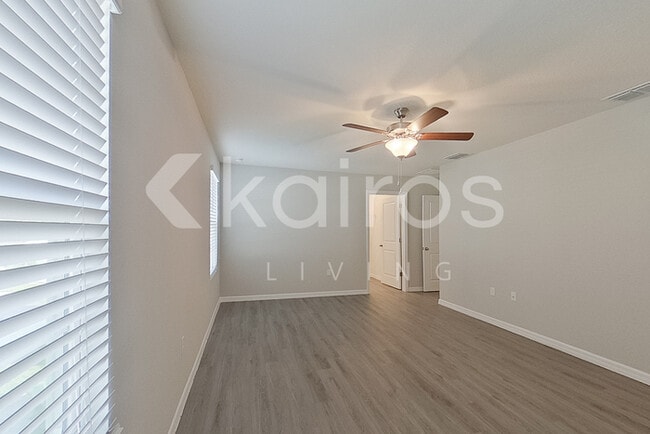 Building Photo - 8634 SW 43rd Ter