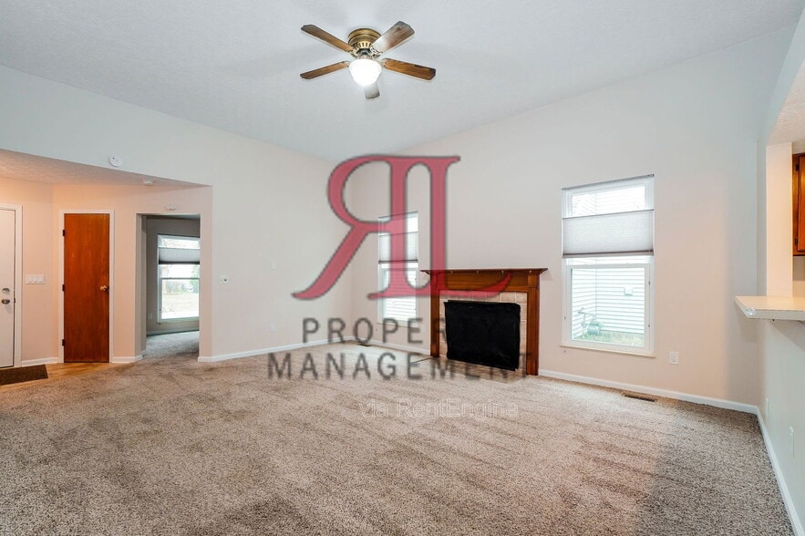 Building Photo - 4800 Coachford Dr