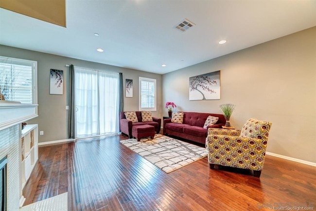 Building Photo - 1862 Hazel Ct