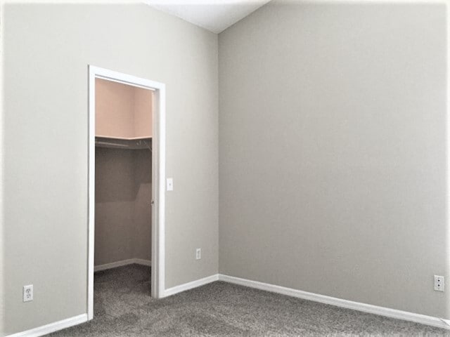 Building Photo - 1054 Royal Oaks Dr