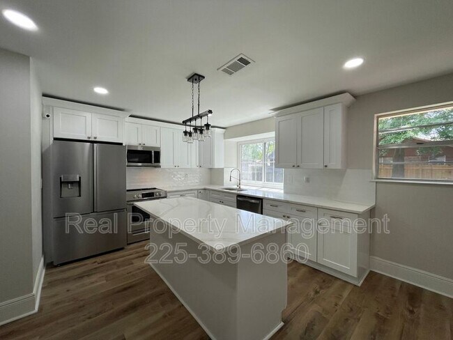 Building Photo - 13701 Gentilly Ct