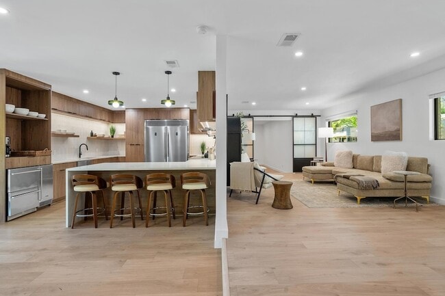 Building Photo - 2607 Pembrook Trail