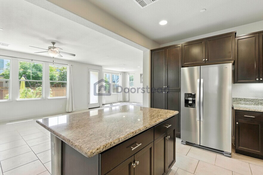 Building Photo - 4677 Lue Ln