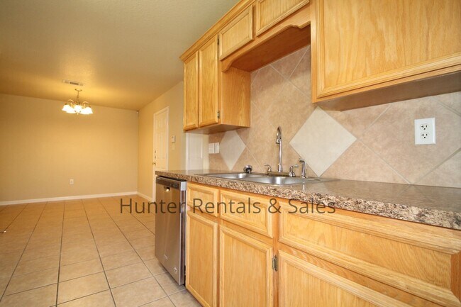 Building Photo - 4204 Elms Run Cir