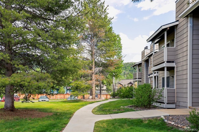 Building Photo - 1315 Sparta Plaza