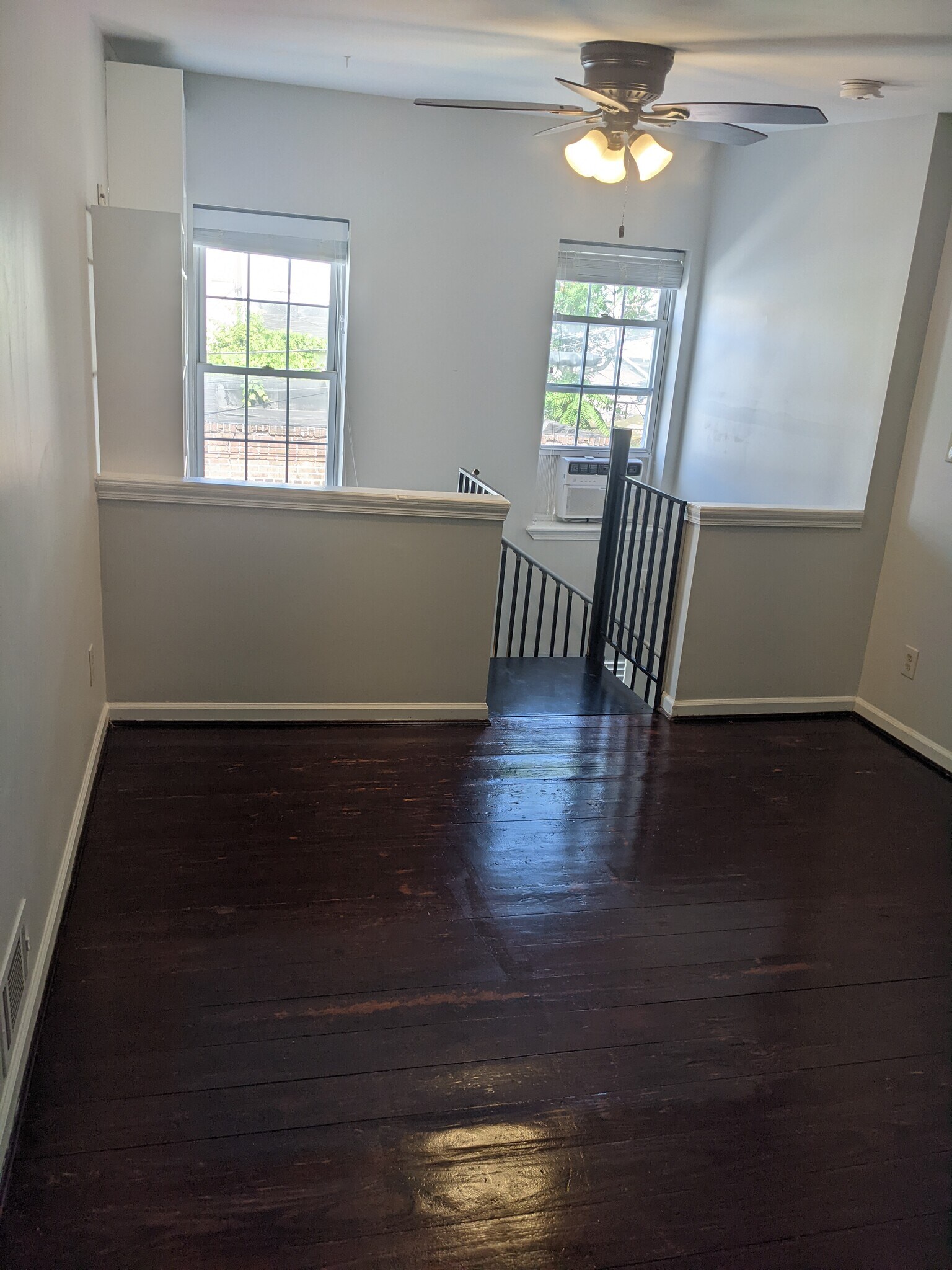 Bedroom on 2nd floor - 1528 Olive St