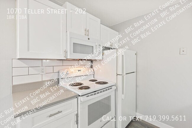 Building Photo - 1070 Teller St