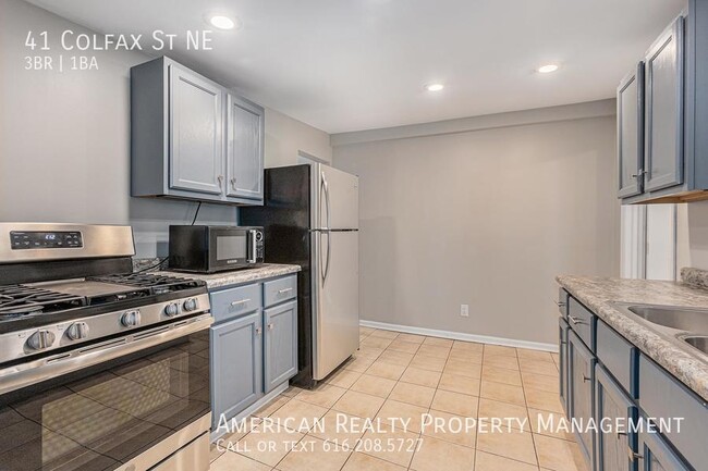 Building Photo - 41 Colfax St NE