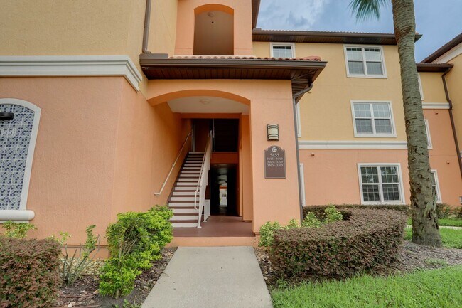 Building Photo - 5455 Vineland Rd