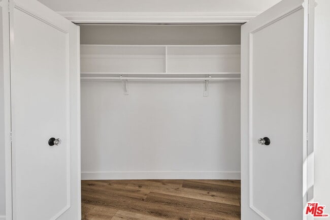 Building Photo - 2383 Panorama Terrace