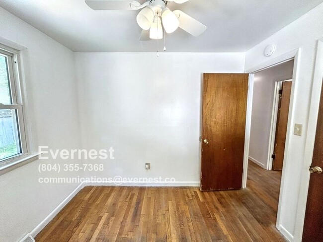 Building Photo - 1804 Trenton St