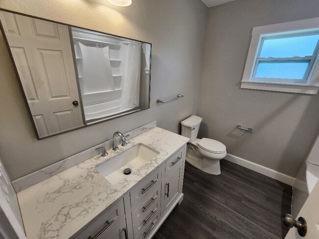 Building Photo - Brand New 2 Story Edgewater Duplex