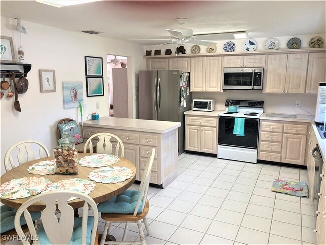 Building Photo - 1256 Mistletoe Ct