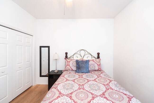 Building Photo - Beautiful Home in Satellite Beach including Lawncare and Community Pool