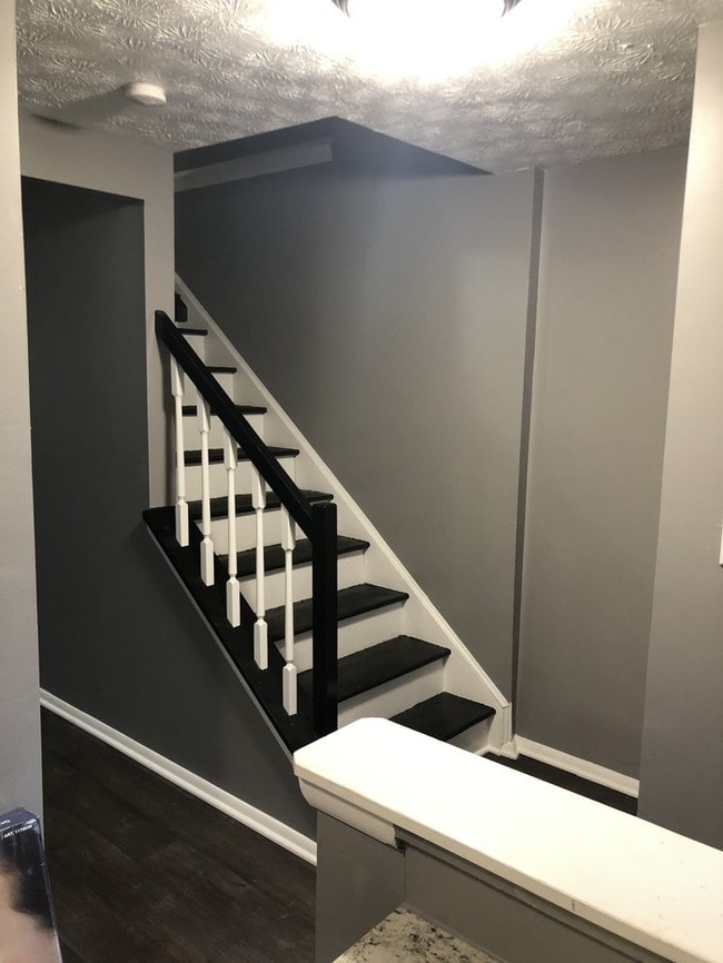 Building Photo - Royal Towne Park Decatur End Unit Townhome