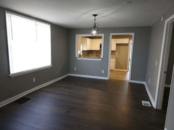 Building Photo - 127 Fain St