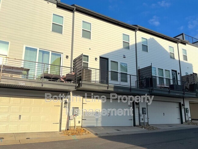 Building Photo - 7025 Running Spg Dr