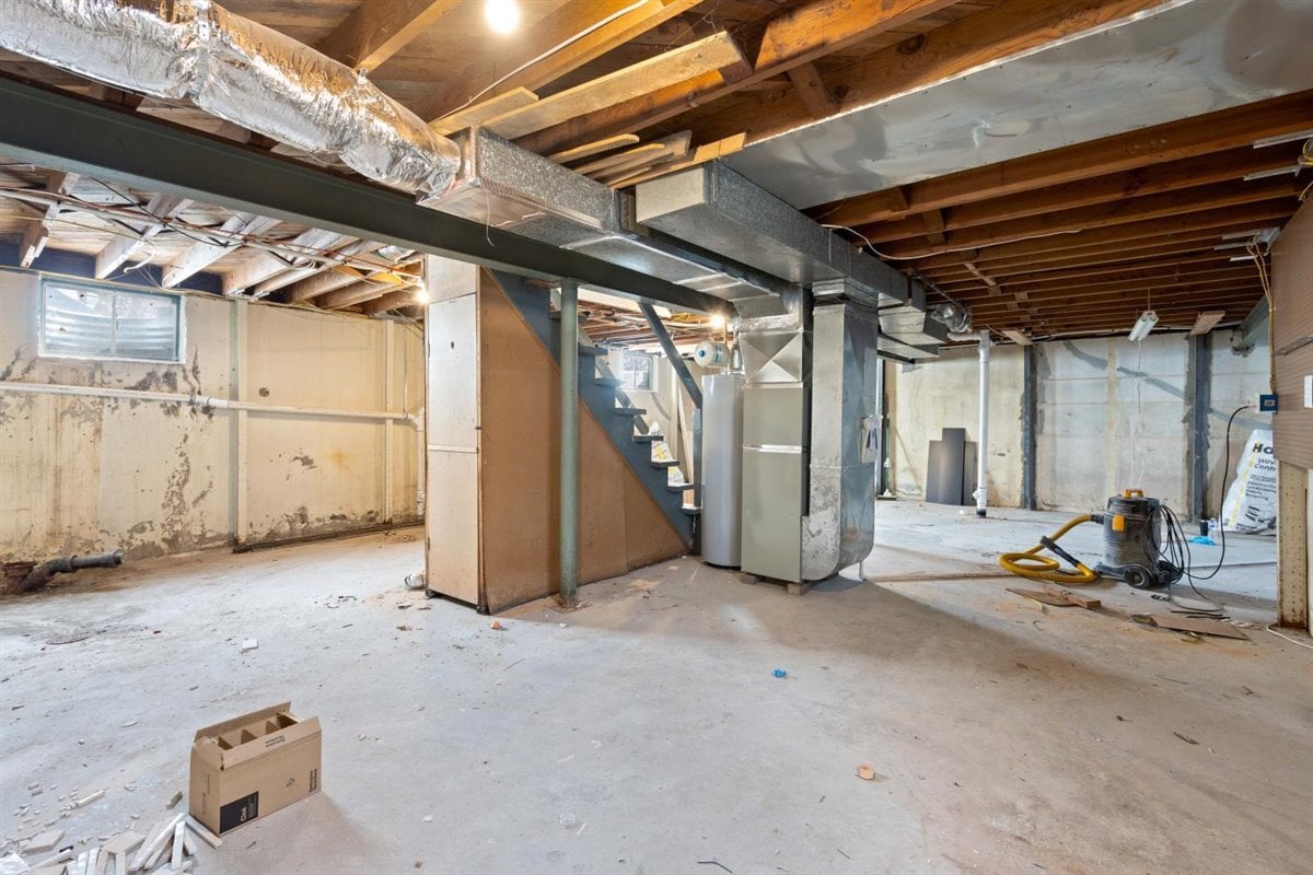 Building Photo - 5527 Linden St