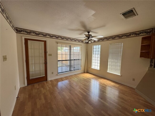 Building Photo - 1530 Eastridge Pkwy