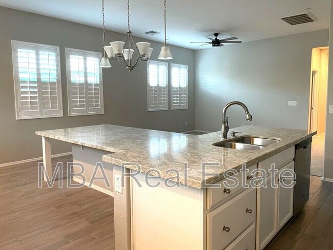 Building Photo - 14870 W Encanto Blvd
