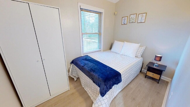 Building Photo - THE UNION GROVE | Gorgeous renovated home in Lithonia featuring large common areas, a spacious ki...