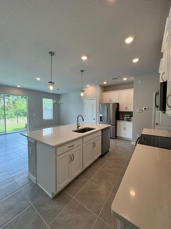 Building Photo - BRAND NEW TOWNHOUSE  3 BEDROOM 2.5 BATHROOM  IN ASTERA