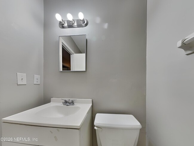 Building Photo - 10927 Regency Dr