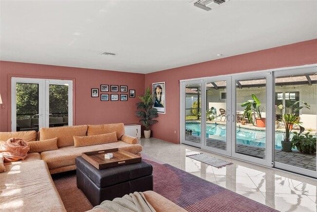 Building Photo - 1191 87th Ave N