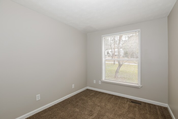 Building Photo - 3207 Sunderland Dr SW