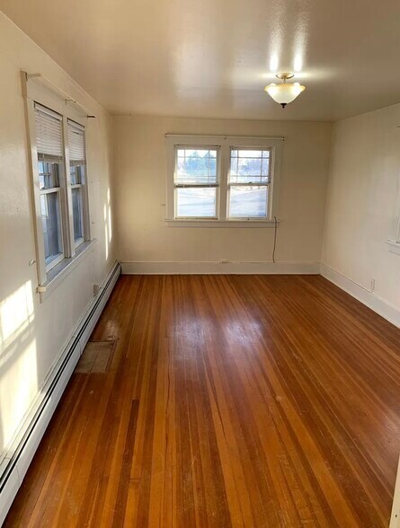 Building Photo - 205 E Pershing Blvd