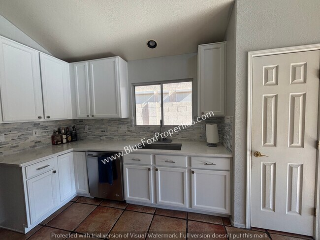 Building Photo - 10706 N Sand Canyon Pl