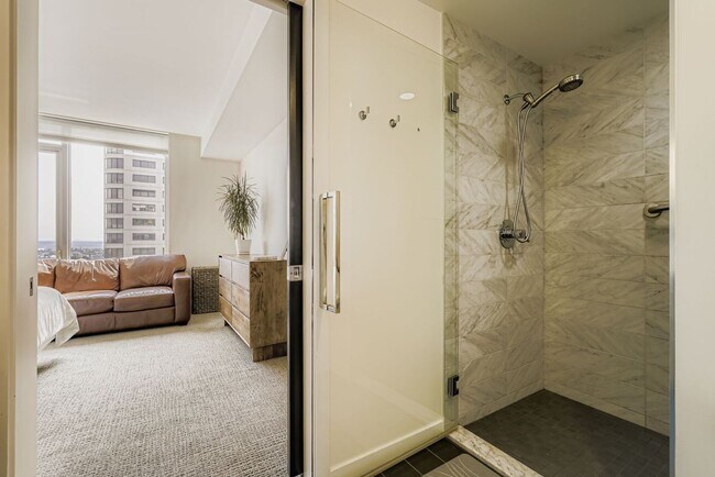 Building Photo - Luma Condominiums ~ First Hill/Capitol Hill