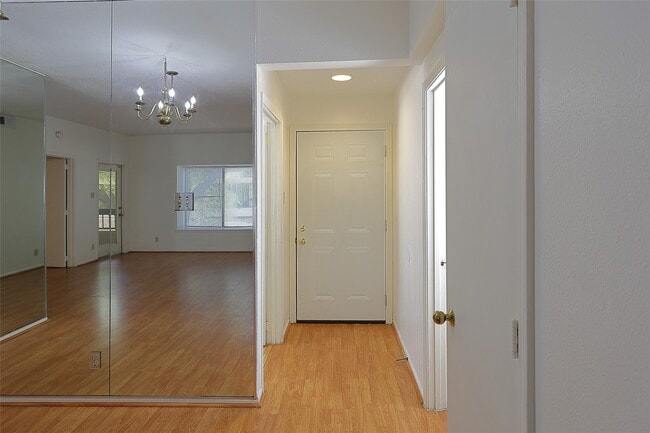 Building Photo - 2209 S Braeswood Blvd