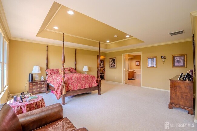 Building Photo - 19 Meadowlark Dr