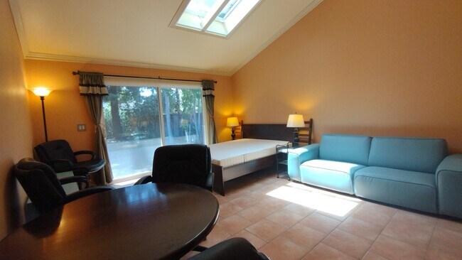 Building Photo - 10279 Palo Vista Rd