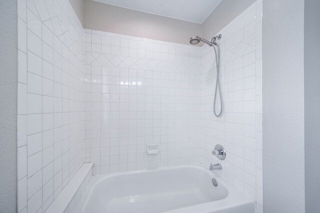 Building Photo - Available Now! "Spacious 3-Bedroom Home with 2.5 Bathrooms in Parker – 3479 Sq. Ft. of Comfortabl...