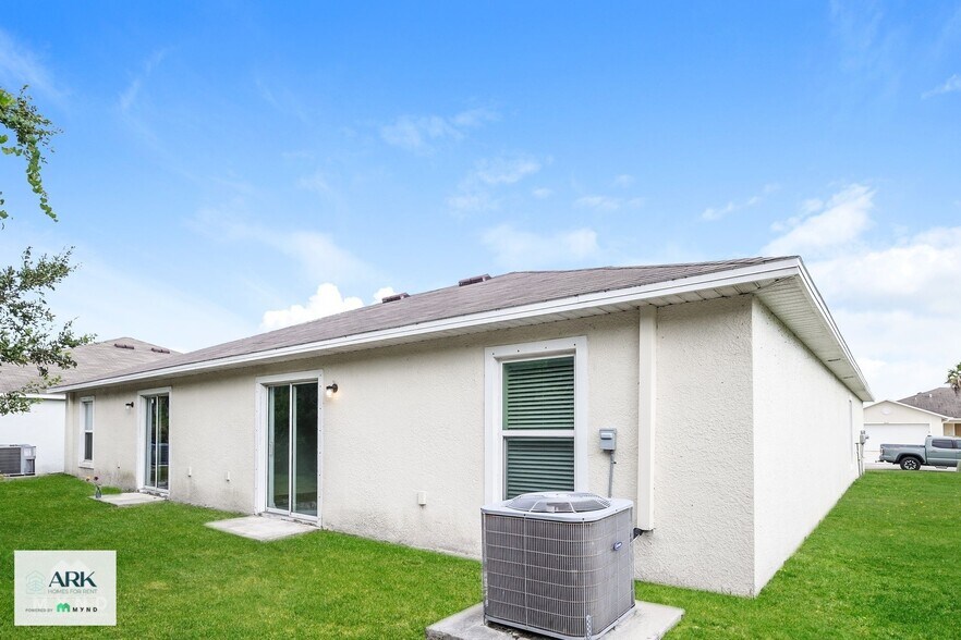 Building Photo - 9075 Aegean Cir