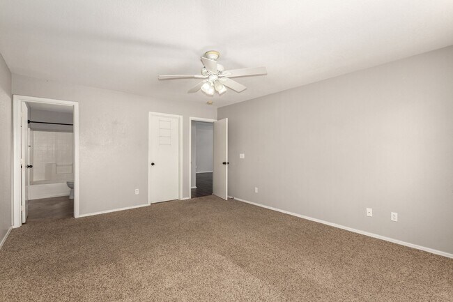 Building Photo - San Tan Valley Charmer w/ Great Back Yard