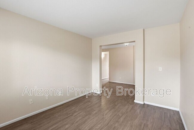 Building Photo - 435 W Corriente Ct