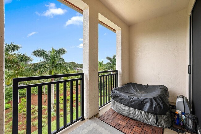 Building Photo - 12514 Gross Pointe Dr