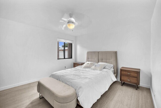 Building Photo - 6438 Via Rosa