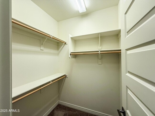 Building Photo - 4711 E Daley Ln