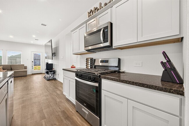 Building Photo - 5411 Wyndham Rdg Ln
