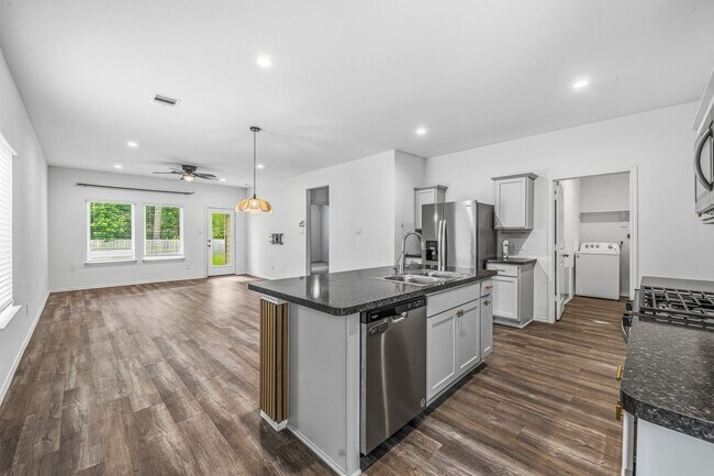 Building Photo - 24122 Juniper Hts Dr