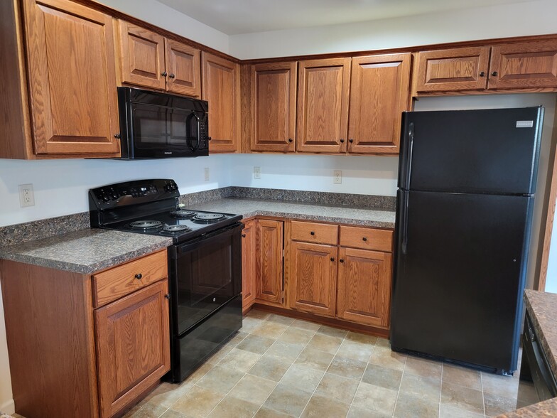 Building Photo - 302 Mount Olive Ln